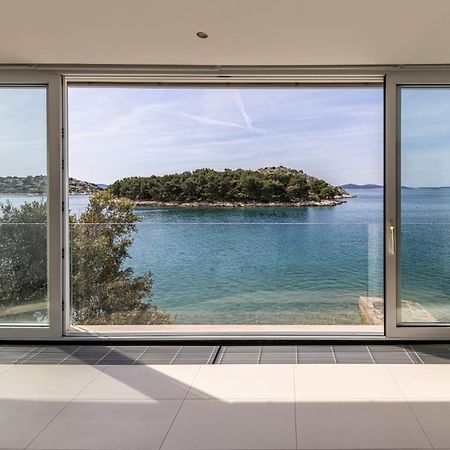 Casa Mano Tribunj With Beach Екстериор снимка