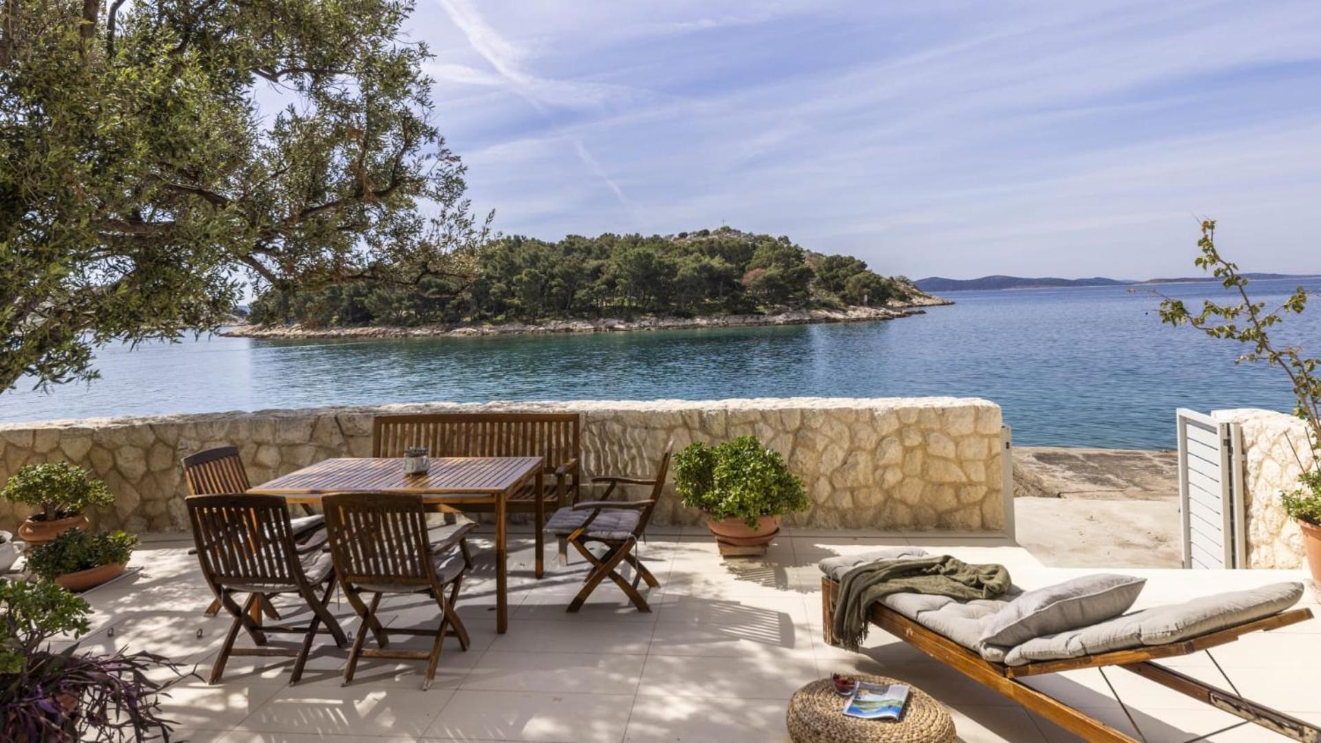 Casa Mano Tribunj With Beach Екстериор снимка