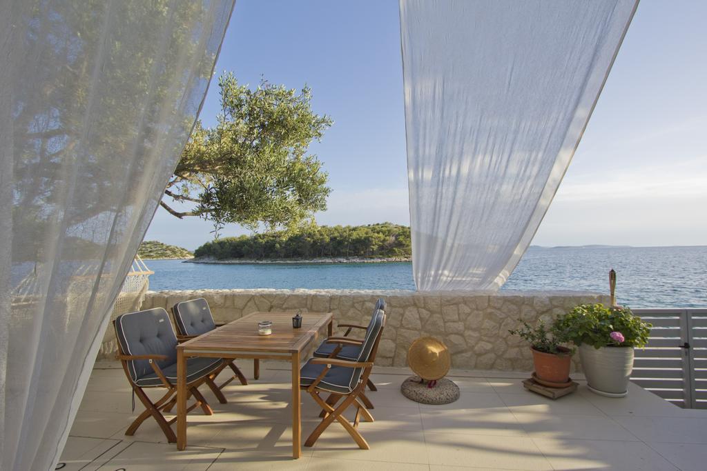 Casa Mano Tribunj With Beach Екстериор снимка